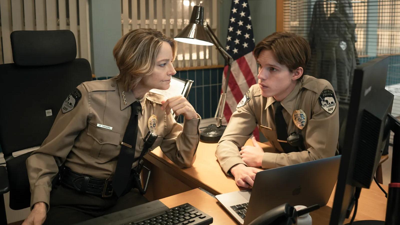 Jodie Foster and Finn Bennett in True Detective Season 4