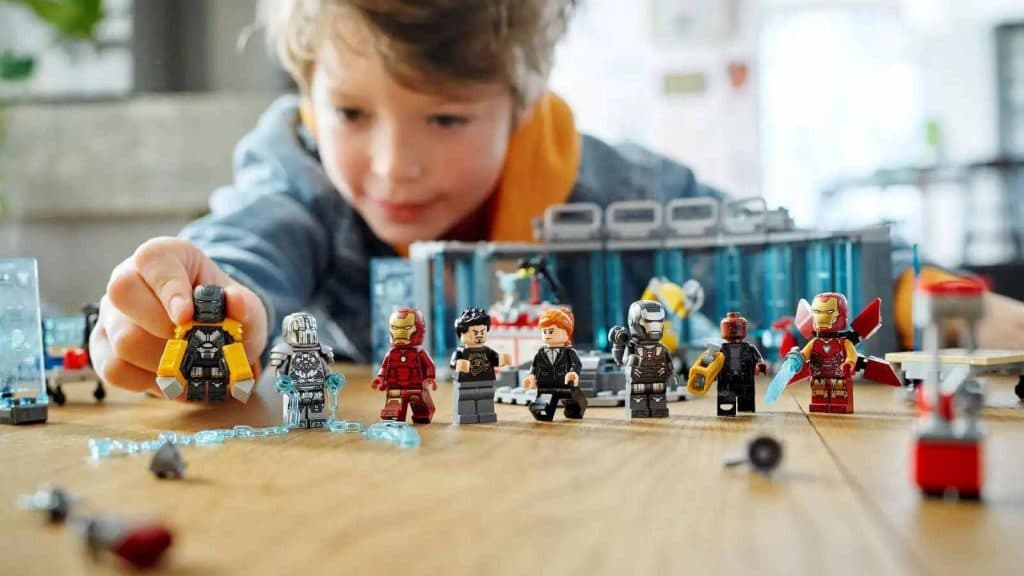 The minifigures of the LEGO Marvel Iron Man Armory set.