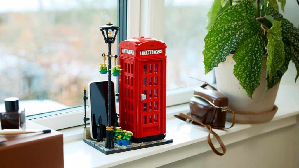 The LEGO Ideas Red London Telephone Box features a stand for your smartphone