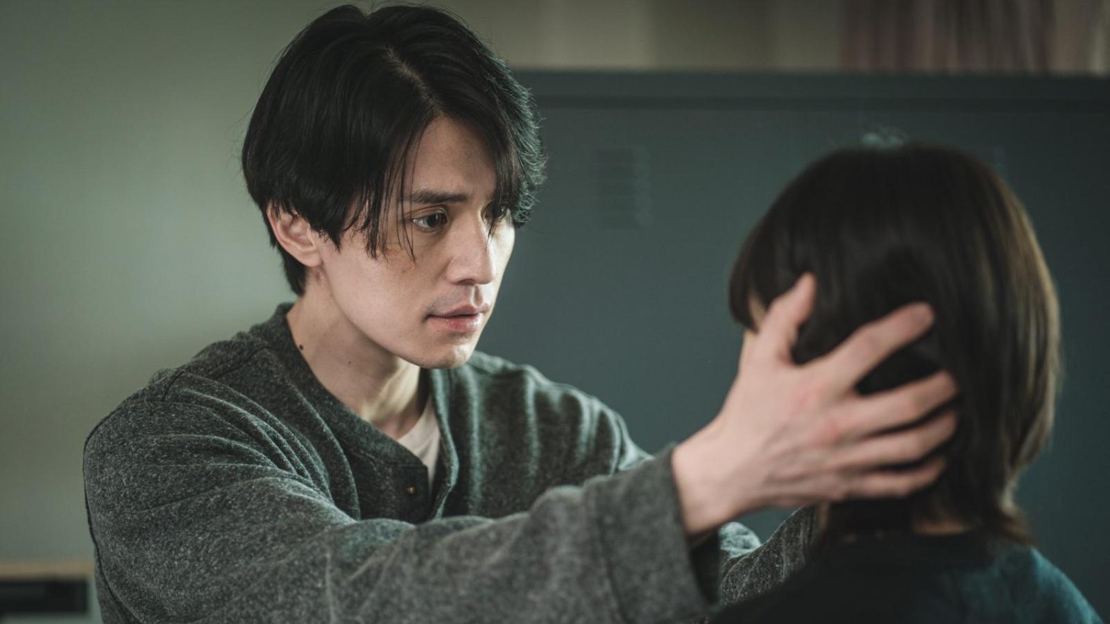 Jin-man in A Shop For Killers played by Lee Dong-wook.