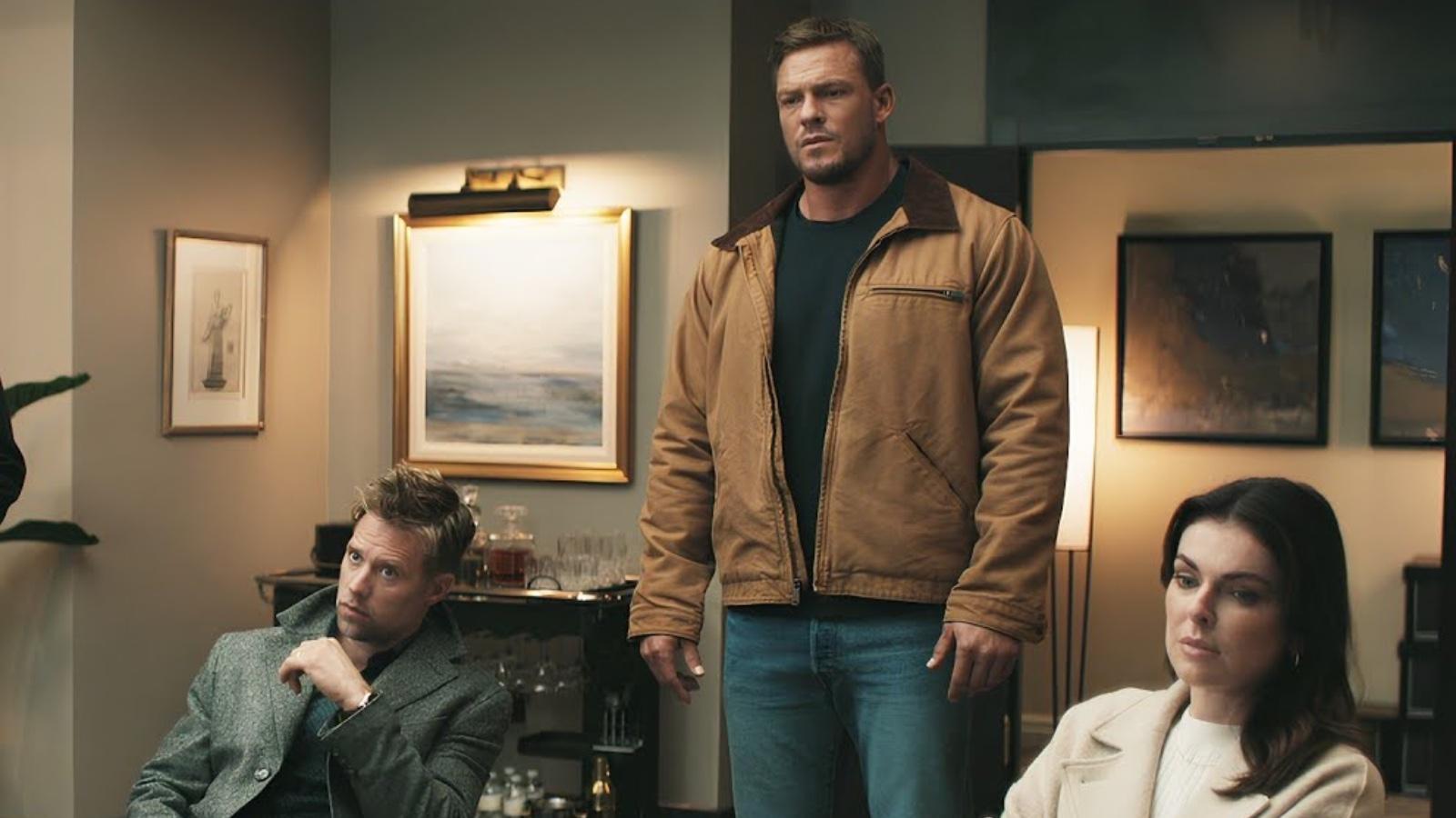 O'Donnell, Reacher, and Dixon in Reacher Season 2 in office.