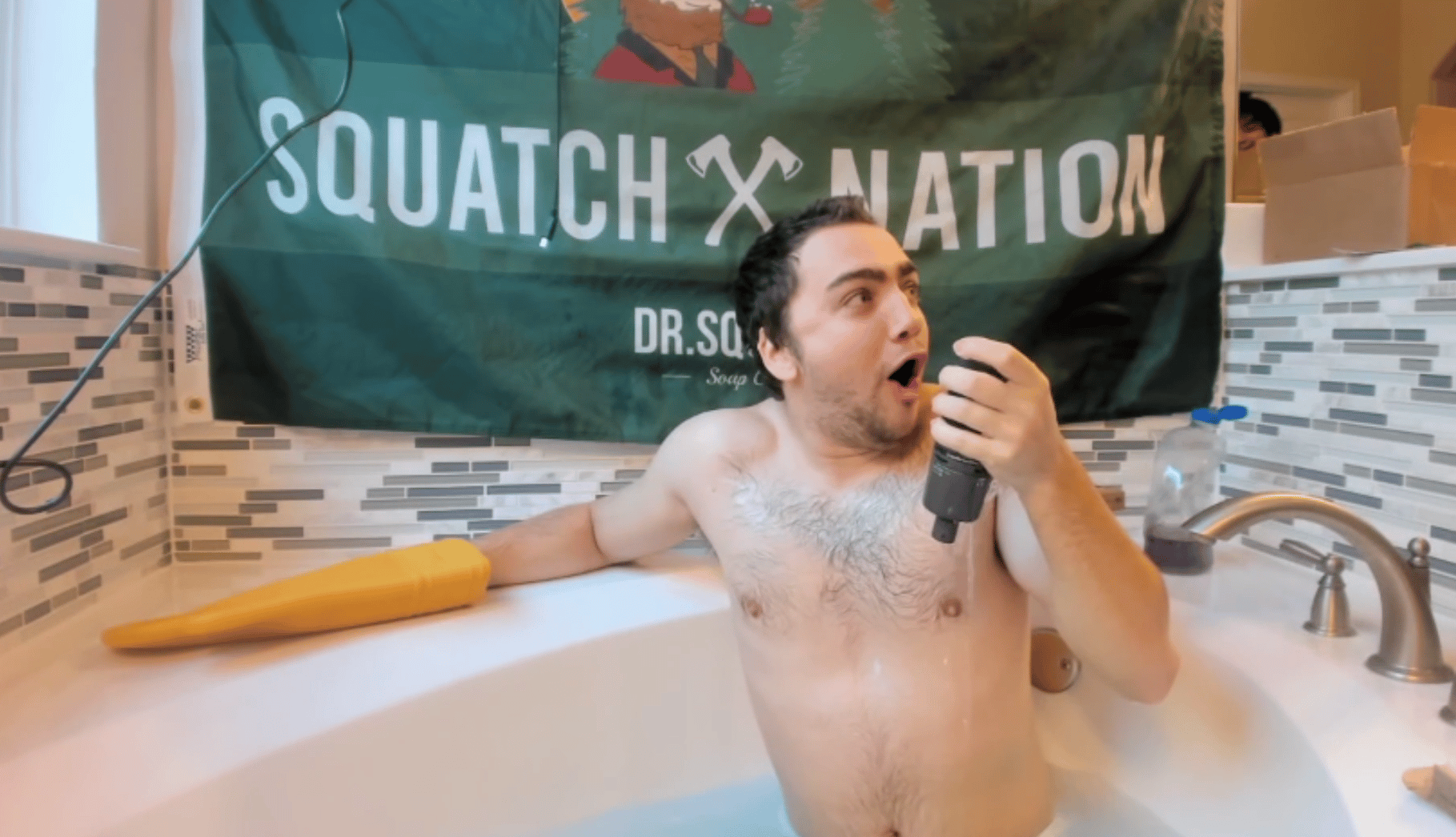 Mizkif in bathtub on Twitch stream