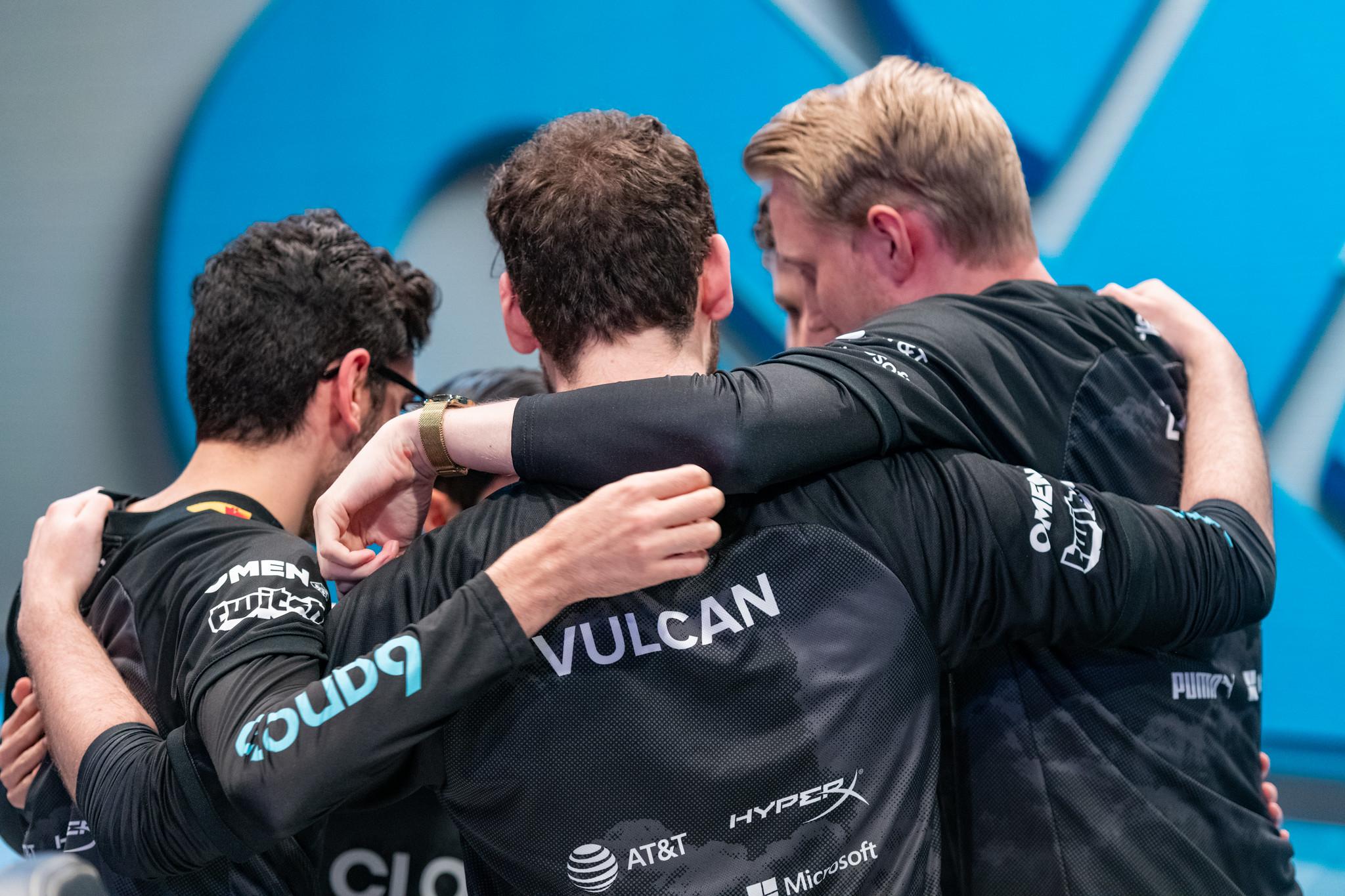 Cloud9 in team huddle during LCS