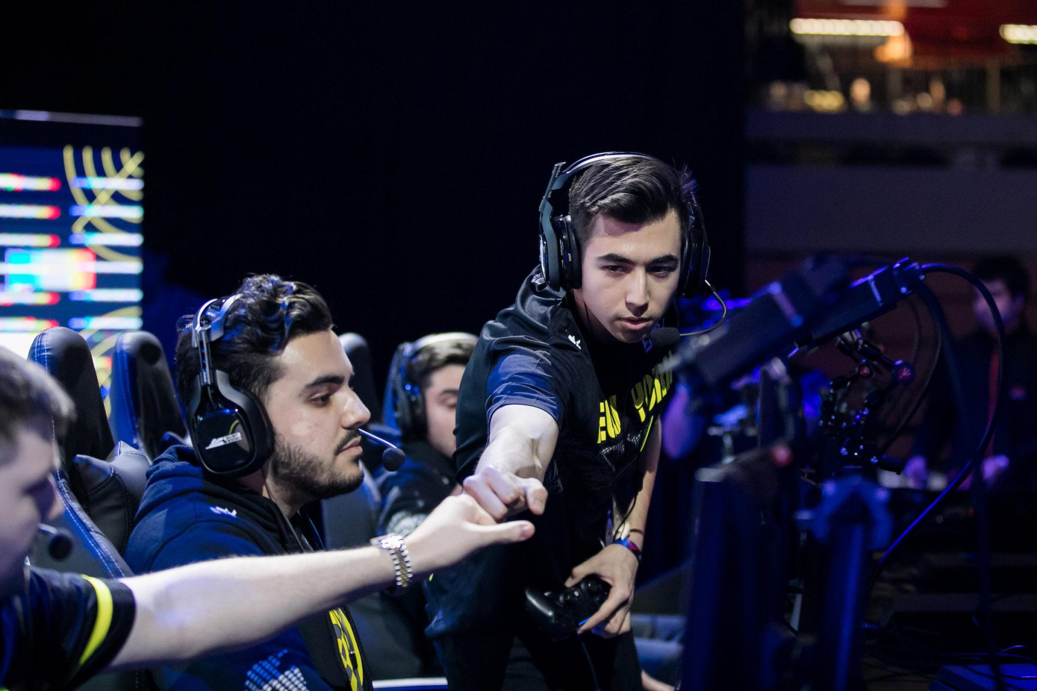Attach and New York Subliners Call of Duty League team