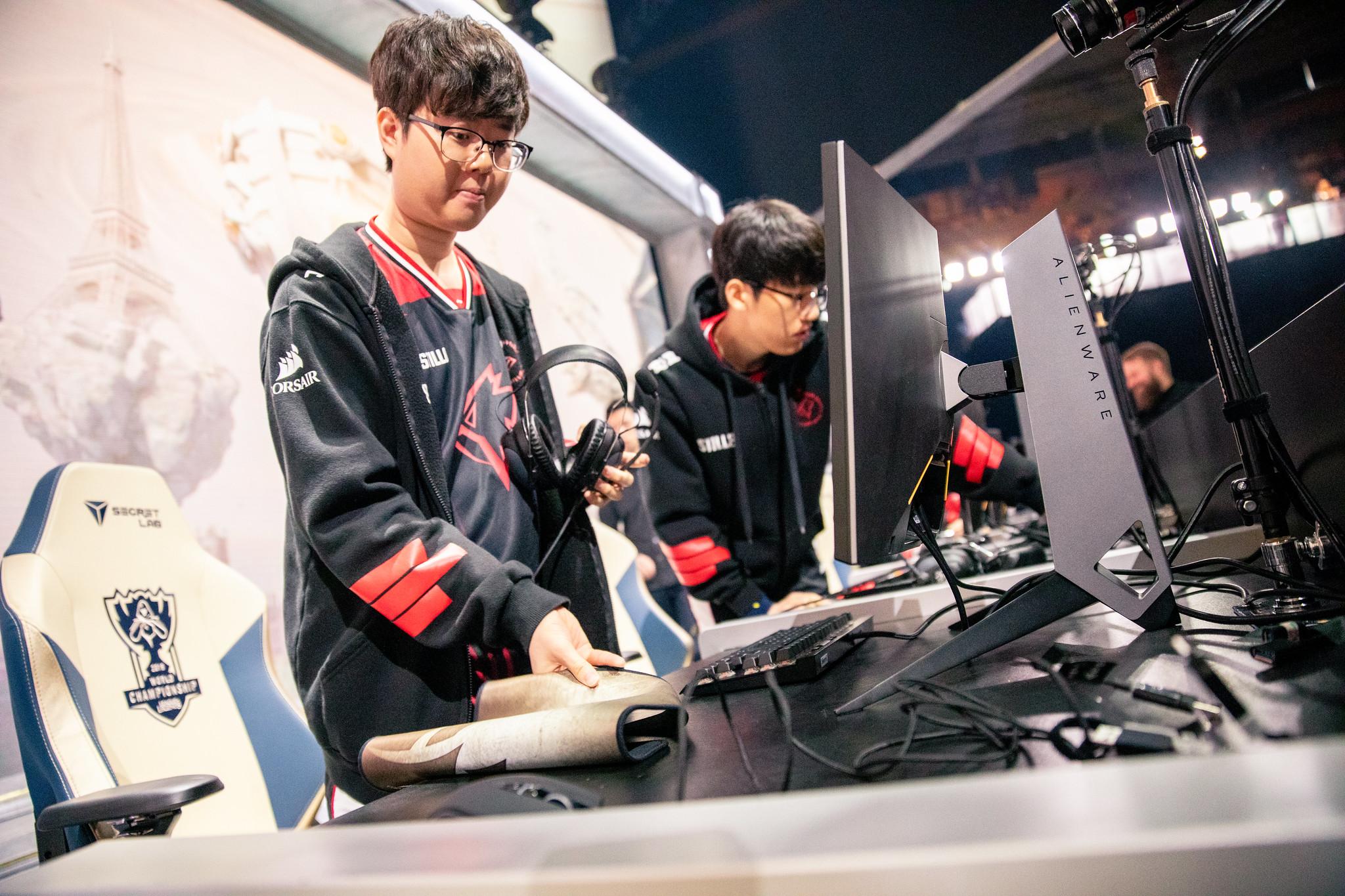 Sword at Worlds 2019 playing for Griffin