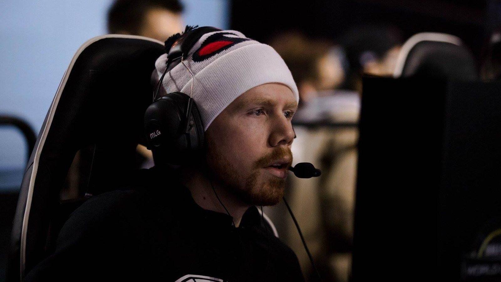 Enable competing at a Call of Duty event.