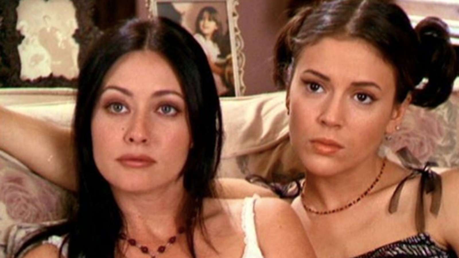 Shannen Doherty and Alyssa Milano in Charmed