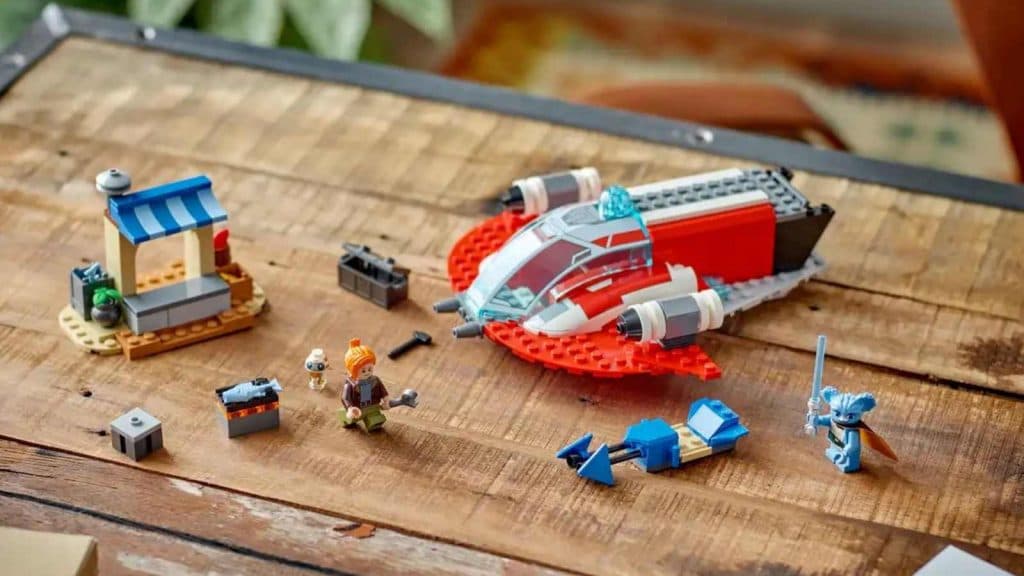 The LEGO Star Wars The Crimson Firehawk on display.