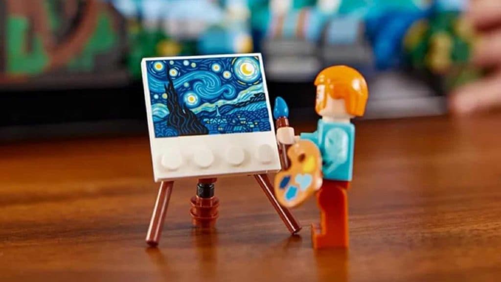 The Van Gogh minifigure included with the LEGO Ideas The Starry Night set