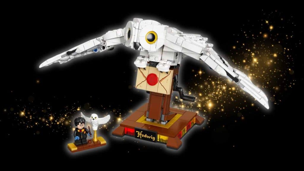 The LEGO Harry Potter Hedwig set on a black background with magic graphic