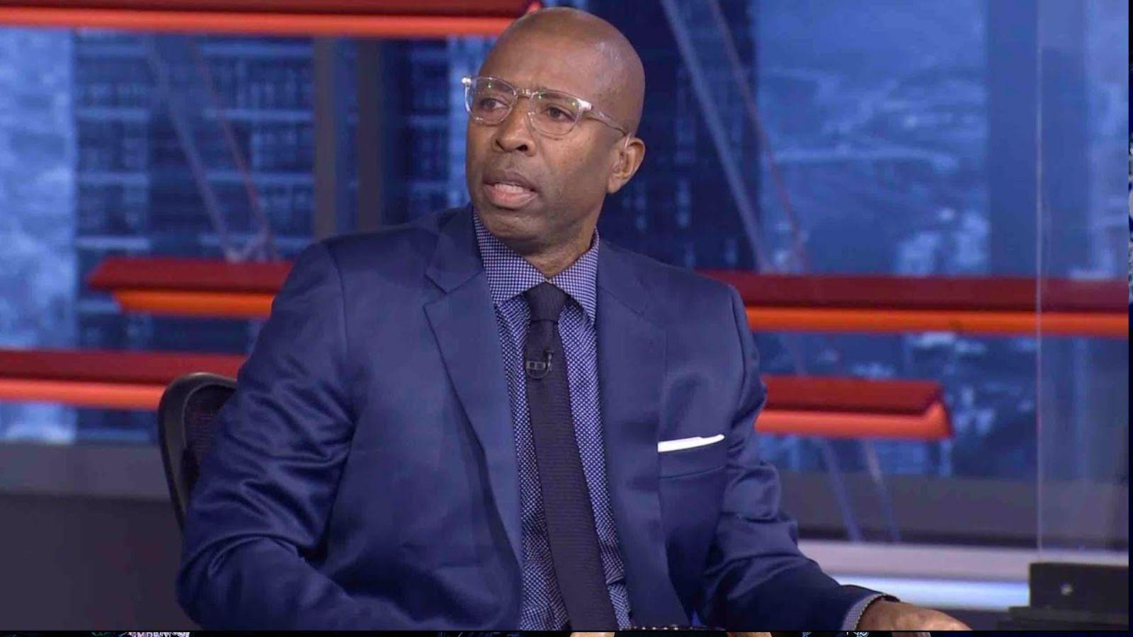 Kenny Smith on the set of TNT's Inside the NBA.