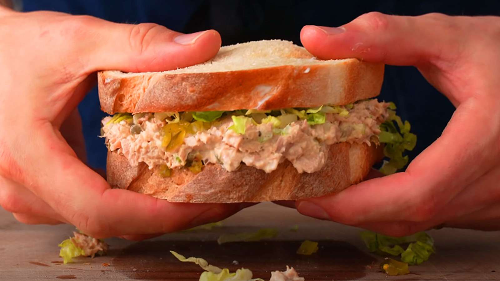 cleaner-fired-eating-leftover-tuna-sandwich-sues