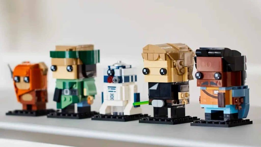 The LEGO BrickHeadz Battle of Endor Heroes on display