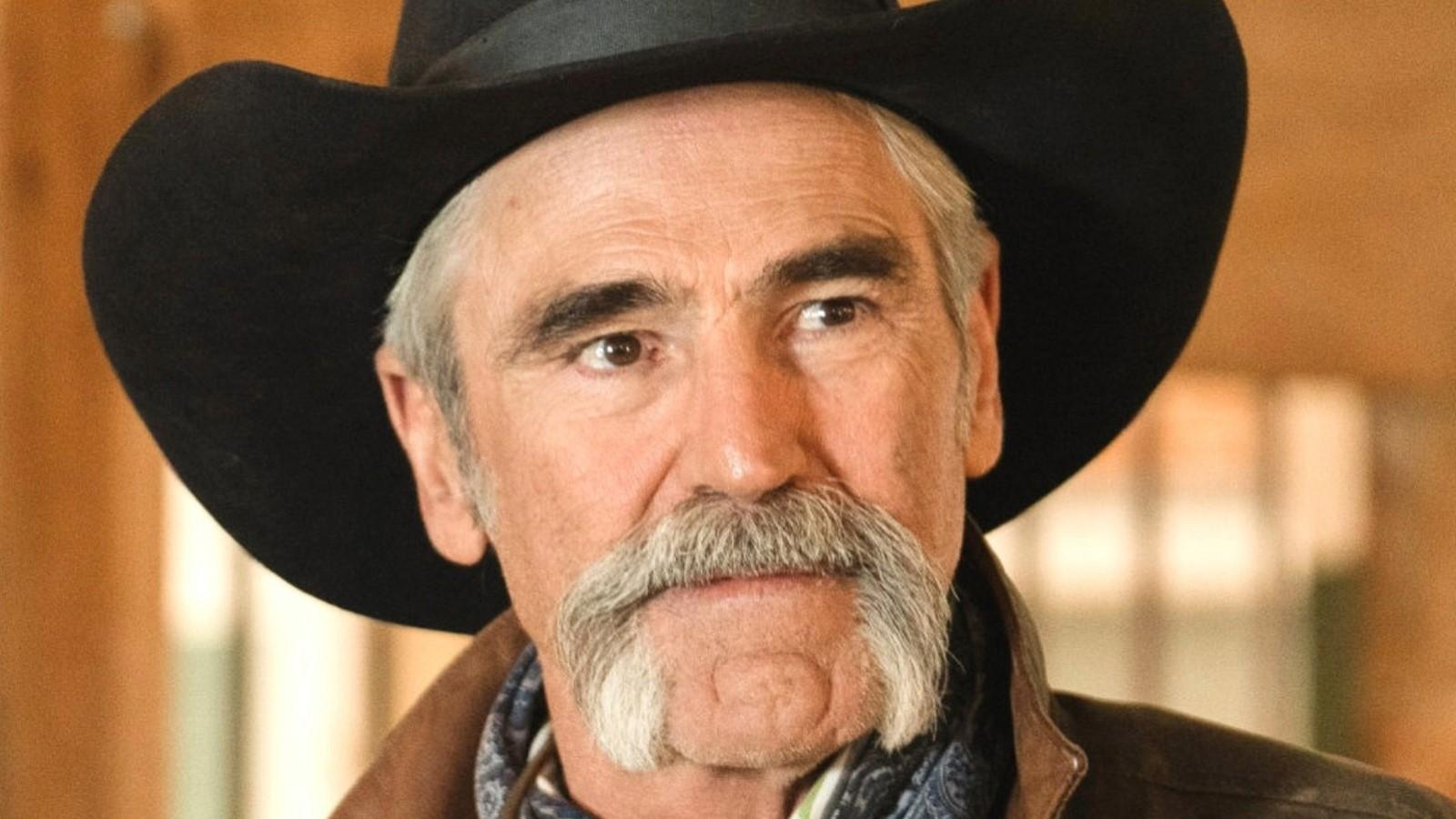 Forrie J. Smith as Lloyd on Yellowstone, wearing a cowboy hat