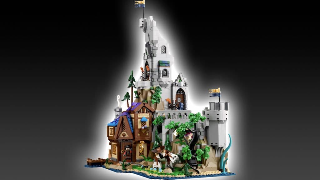 lego D&D set from the back showing a secret house