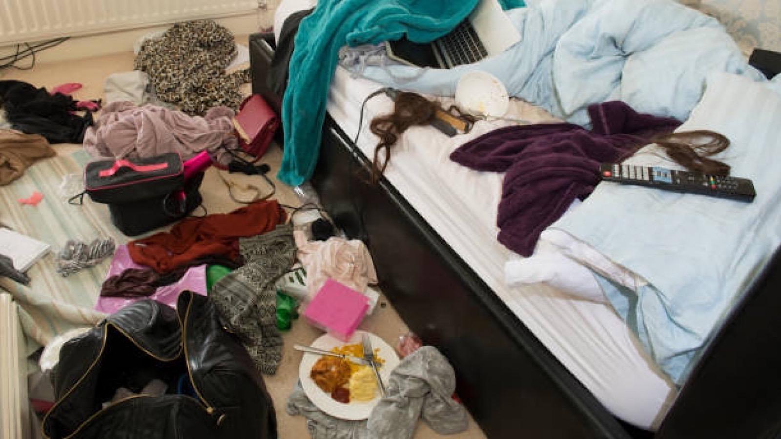 mom blasted for exposing son's messy room