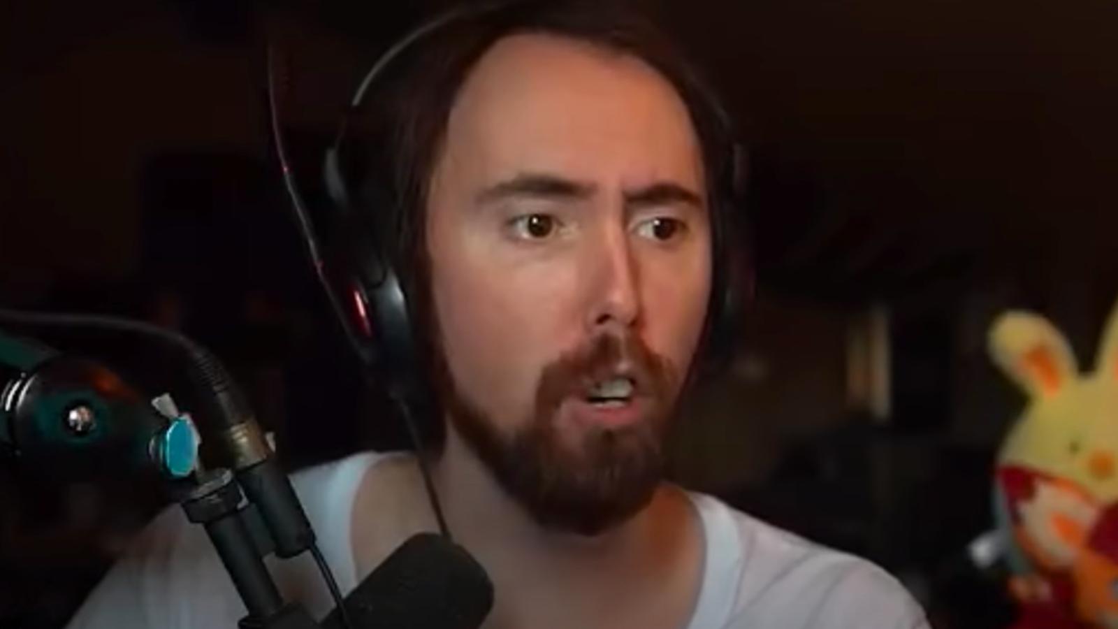 Asmongold streaming on Twitch.