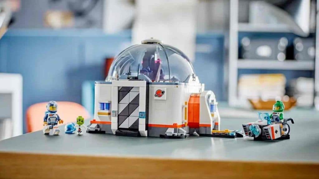 The LEGO City Space Science Lab on display