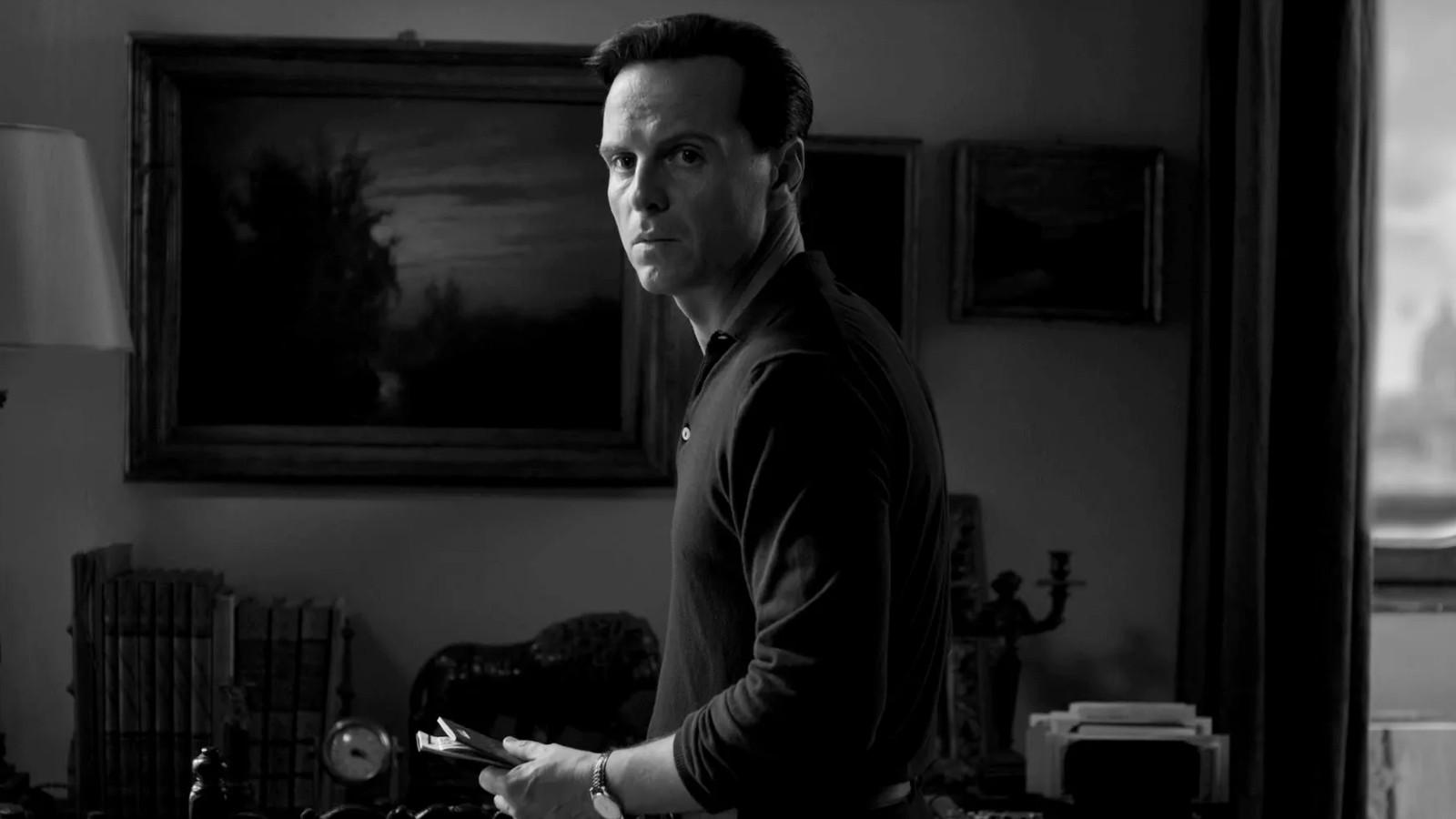 Andrew Scott looking concerned as Tom Ripley.