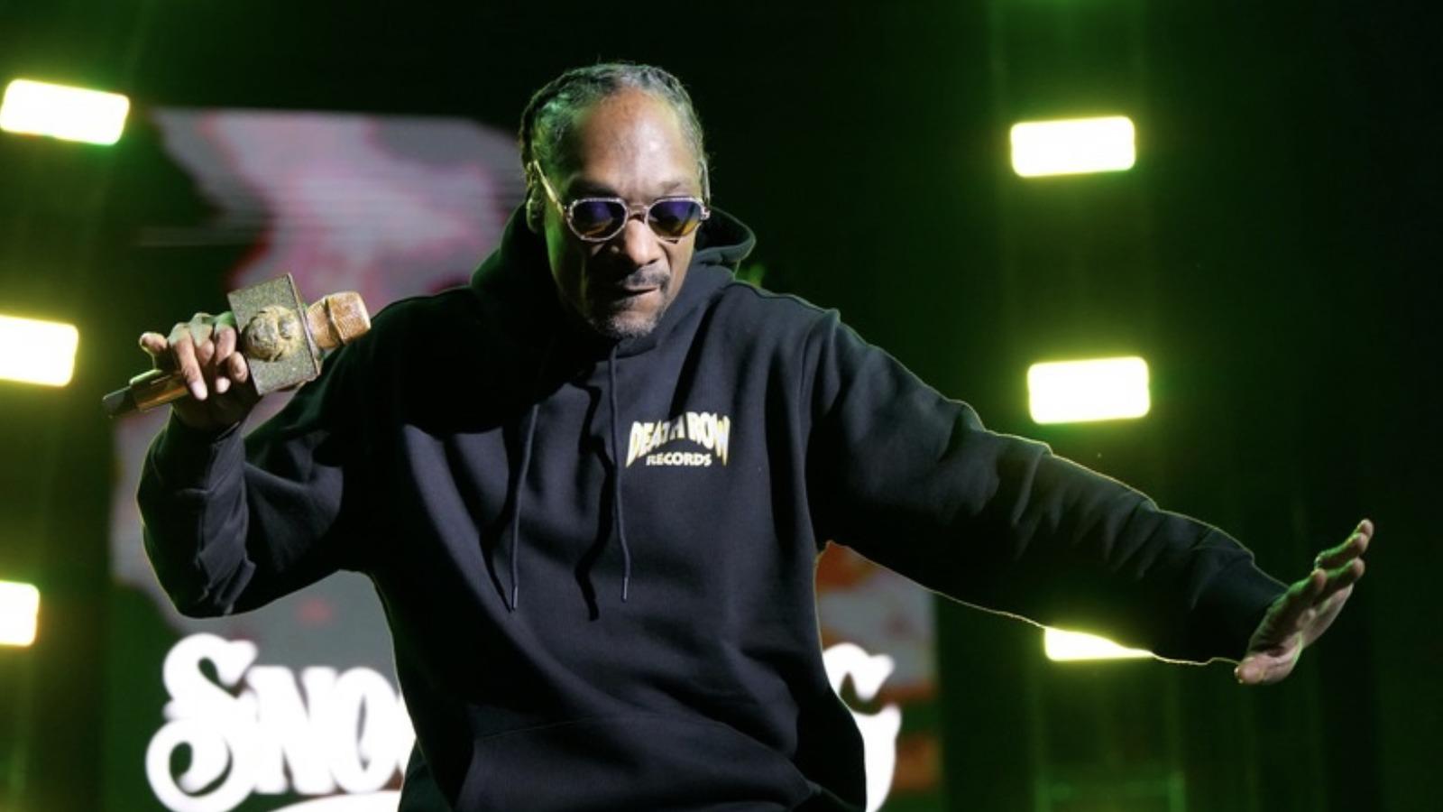 Snoop Dogg’s hilarious commentary stole the show at Wrestlemania 40