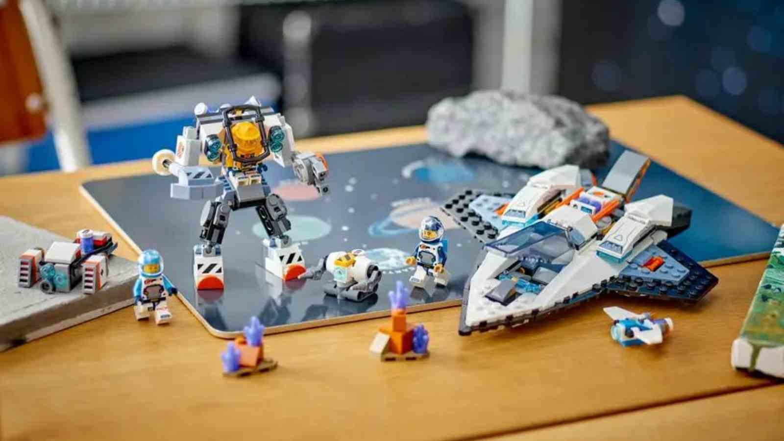 The LEGO City Space Explorers Pack on display