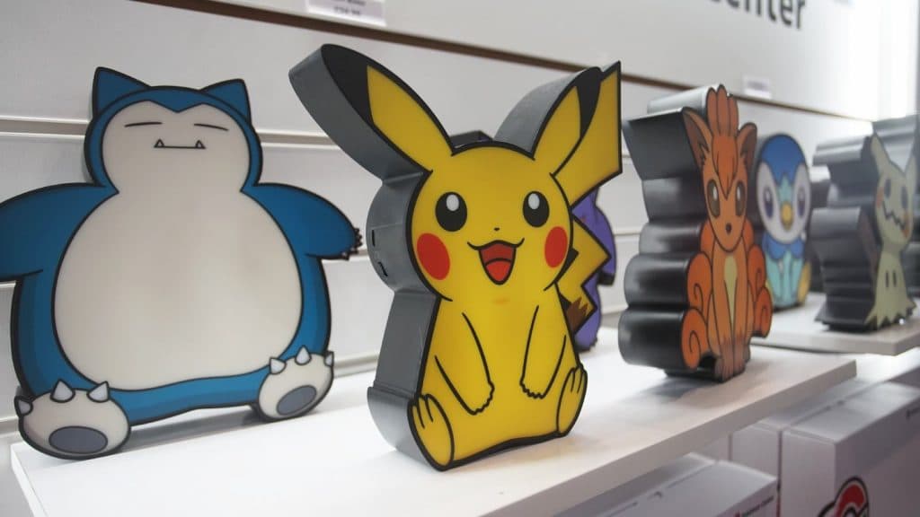 A Pikachu lamp isivisble on a shelf