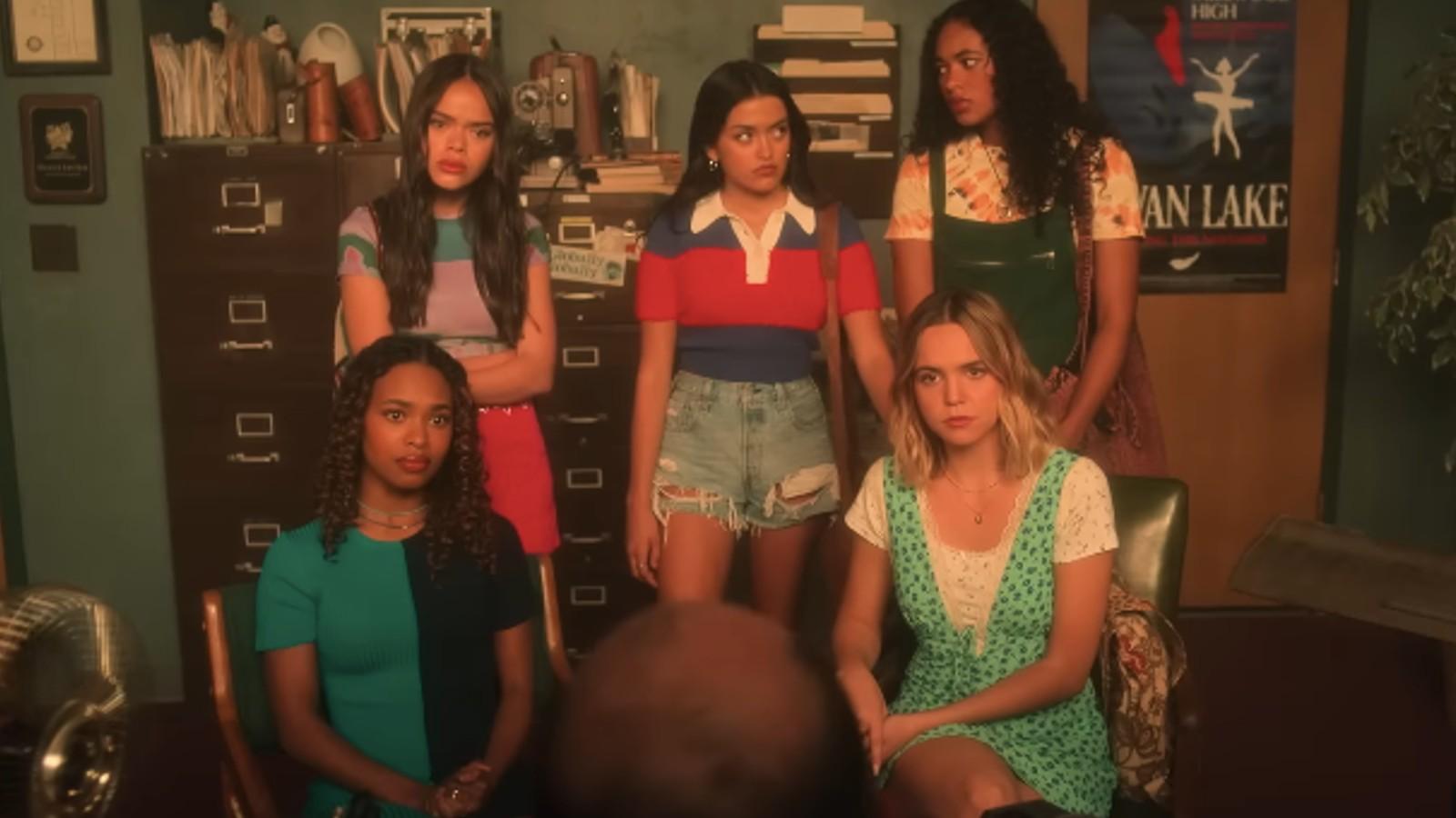 The cast of Pretty Little Liars: Summer School