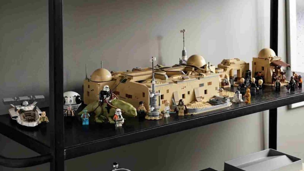 The retiring LEGO Star Wars Mos Eisley Cantina on display