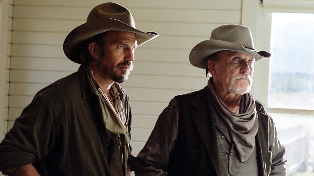 Kevin Costner and Michael Gambon in Open Range.