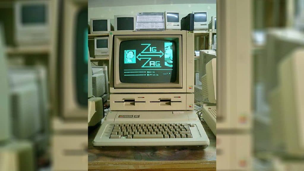 Apple IIe computer