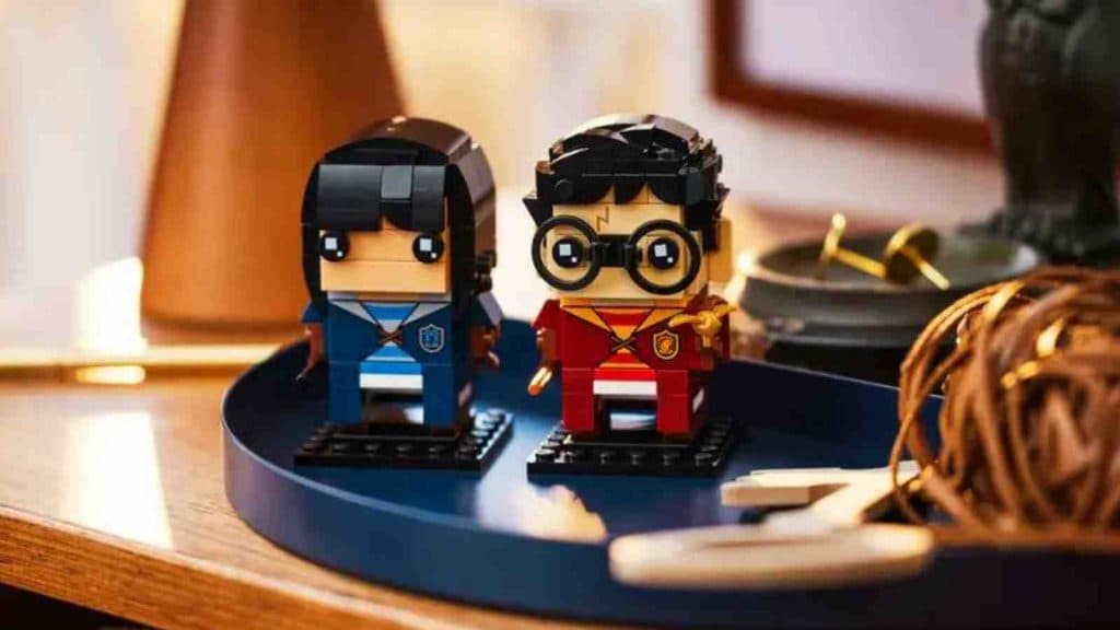 The LEGO BrickHeadz Harry Potter & Cho Chang set on display