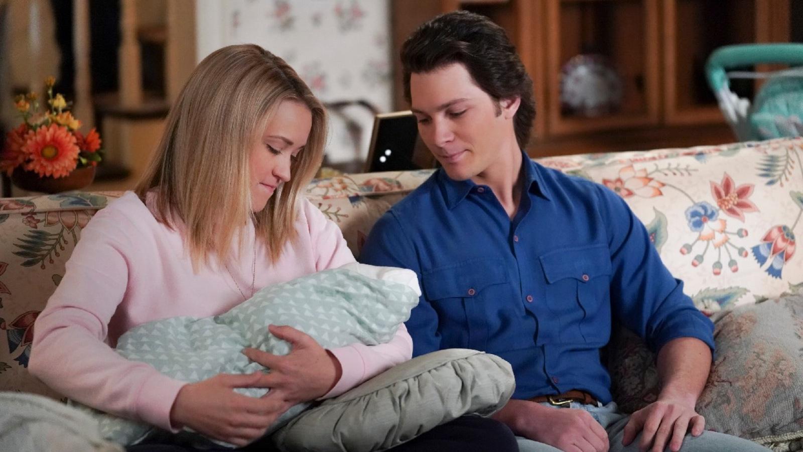 Mandy and Georgie in Young Sheldon with their baby.
