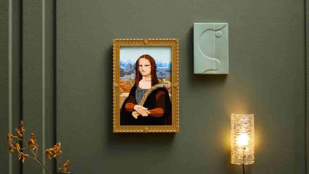 The LEGO Art Mona Lisa on display