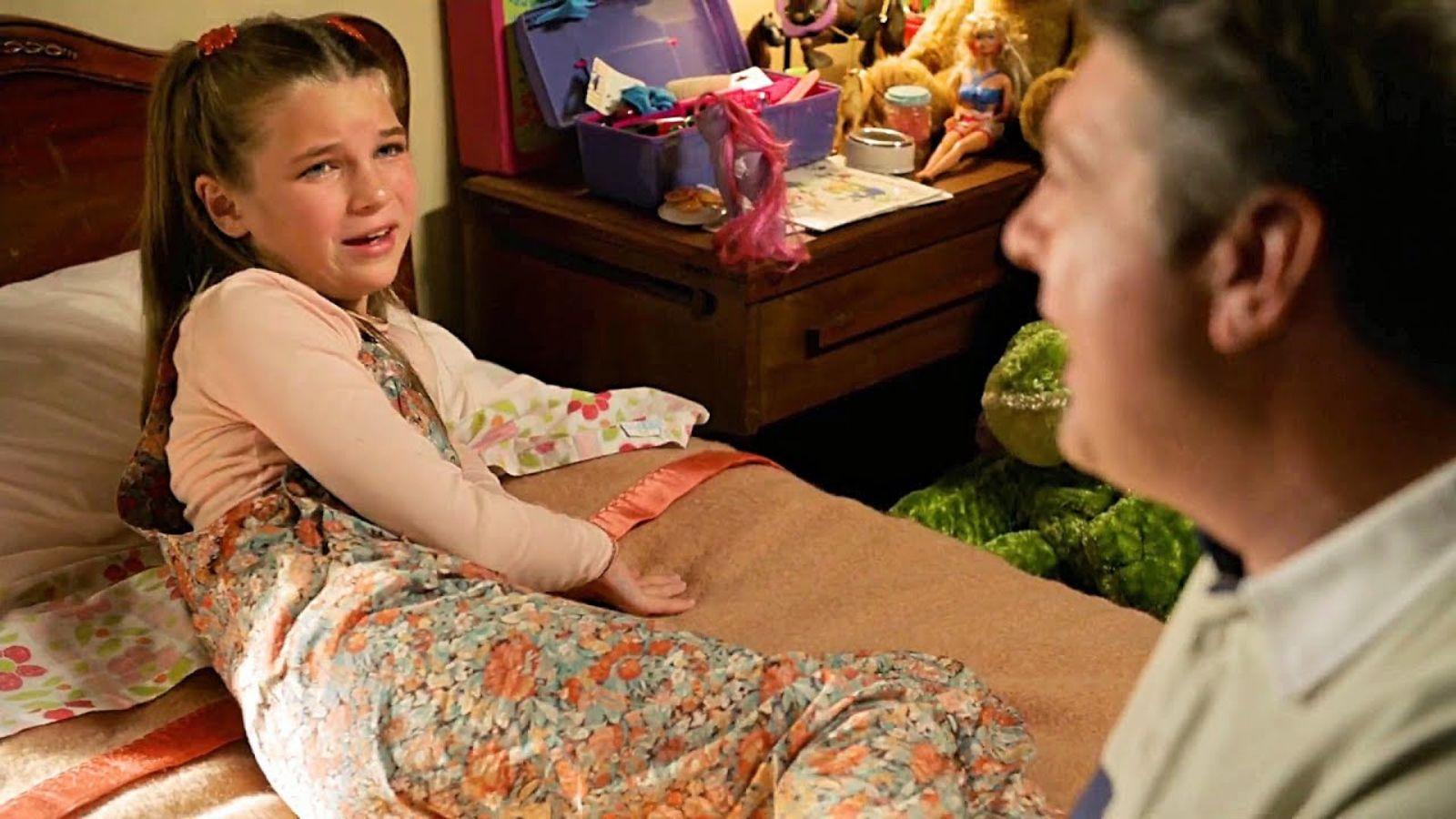 Missy cries to George in Young Sheldon